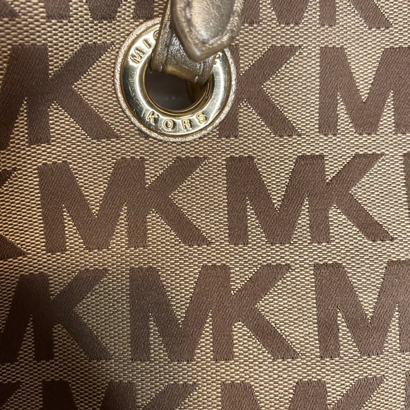 Michael Kors Shoulder Bag GUC - Picture 3 of 11